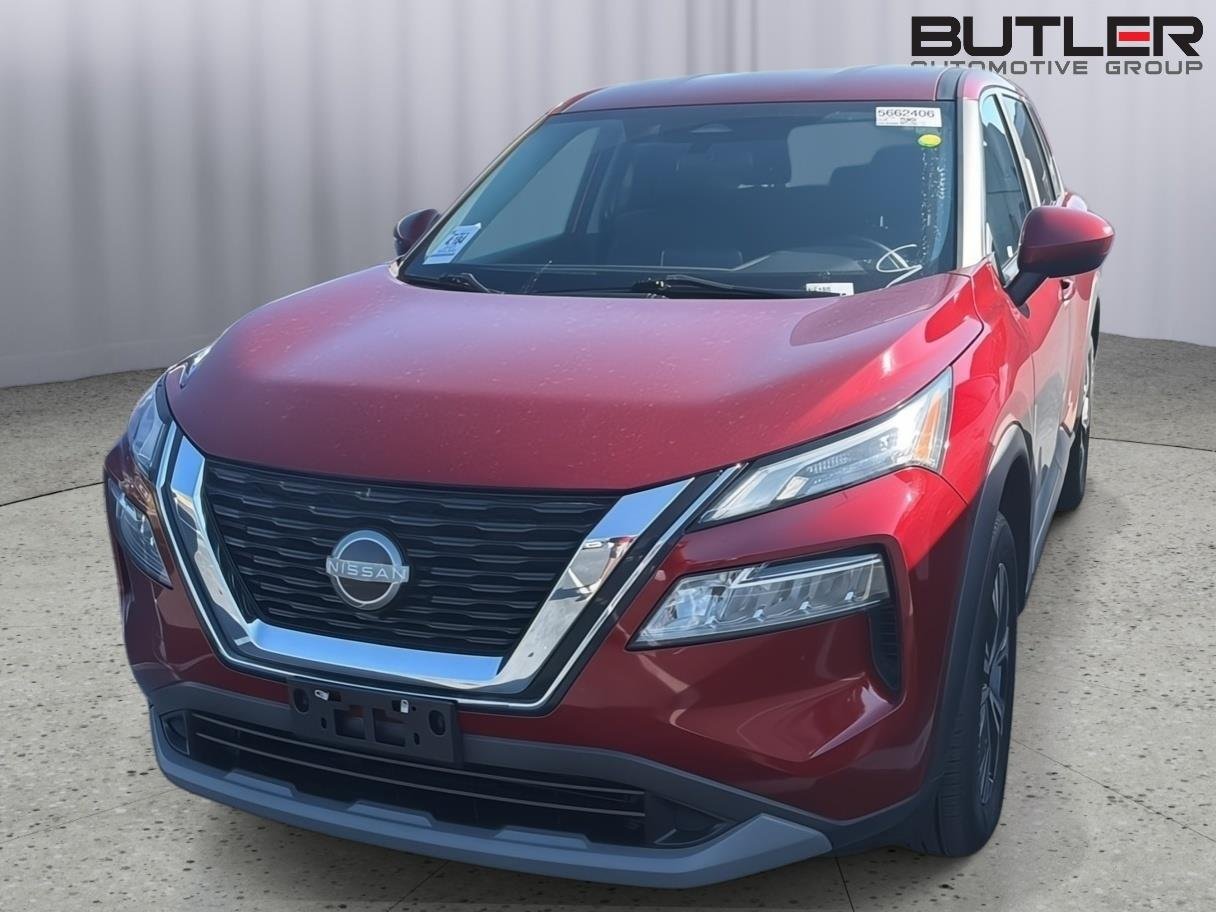 Used 2023 Scarlet Ember Tintcoat Nissan SV image 3