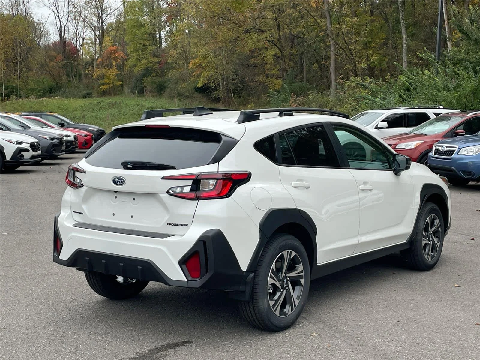 New 2027 CRYSTAL WHITE PEARL Subaru Premium image 5