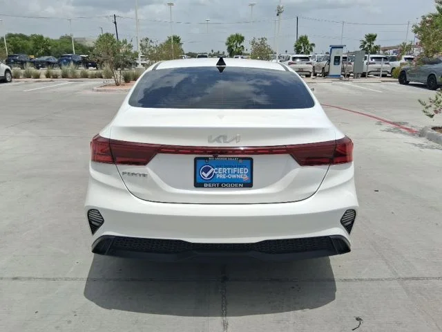 Used 2024 White Kia LXS image 5