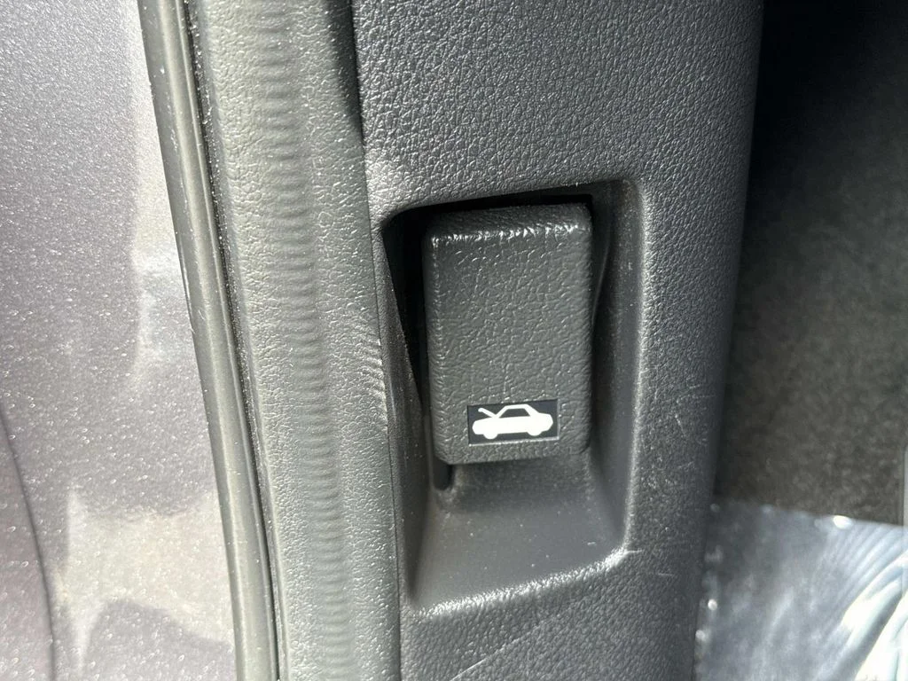 Used 2019  Honda Touring image 47