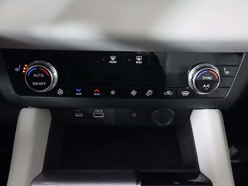2025 Mitsubishi Outlander Plug-in Hybrid Platinum Edition - Photo 54