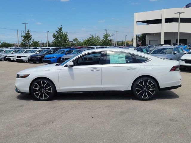 New 2026 Platinum White Pearl Honda Touring image 4