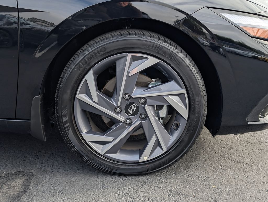Certified Used 2025 Black Hyundai SEL Sport image 8