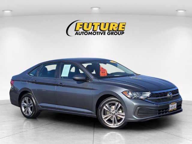Used 2024 Gray Volkswagen 1.5T SE image 1