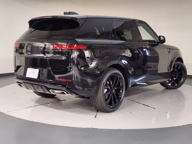 New 2026 Santorini Black Metallic Land Rover Dynamic SE - P400 image 3