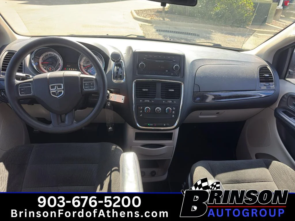 Used 2016 Granite Crystal Metallic Clearcoat Dodge American Value Pkg image 12