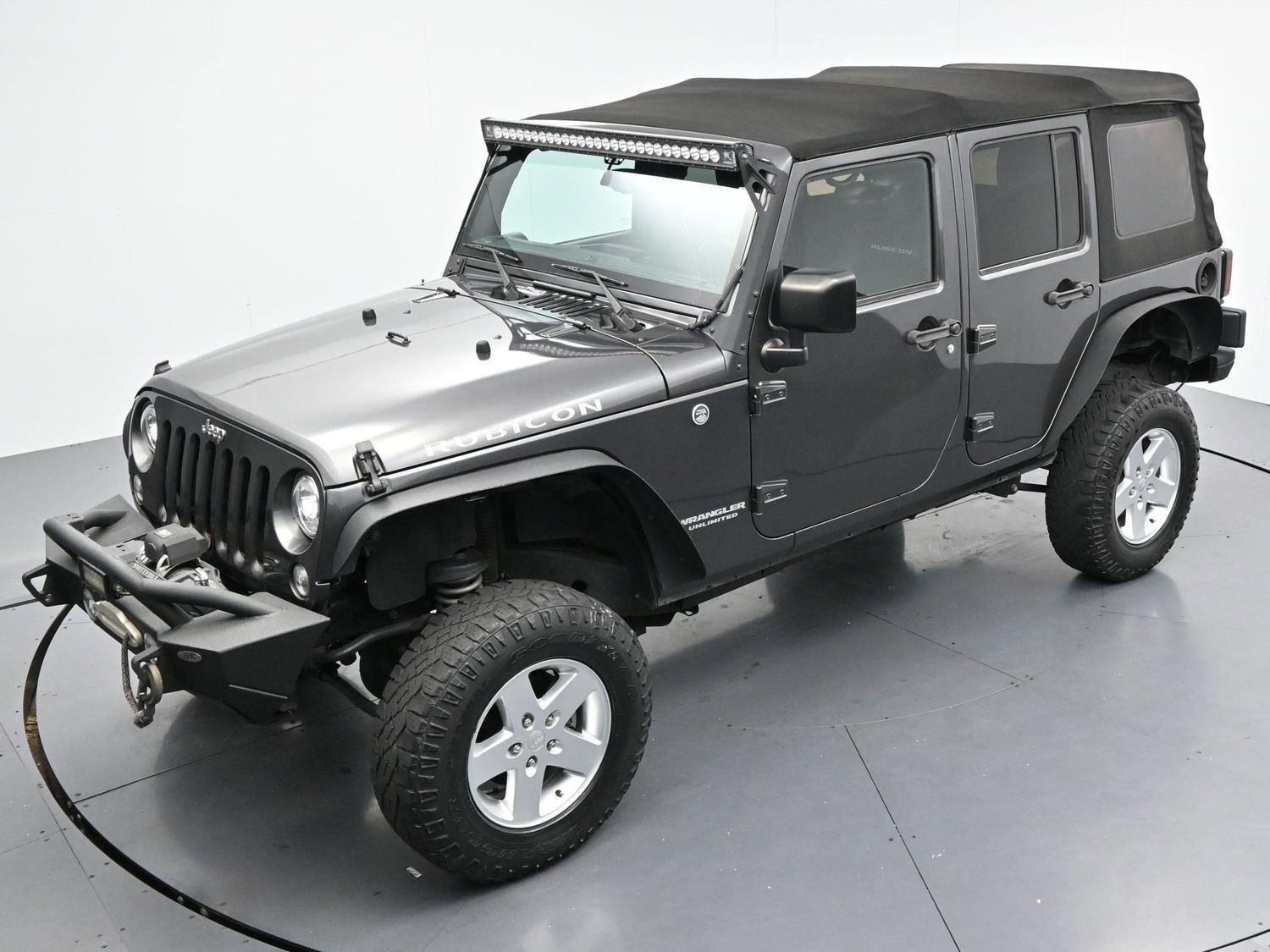 Used 2017 Granite Crystal Metallic Clearcoat Jeep Rubicon image 34