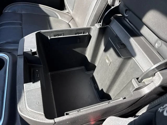 Used 2020 Black Chevrolet High Country image 23