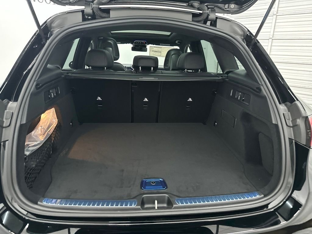 New 2026 Black Mercedes-Benz GLC 300 image 27