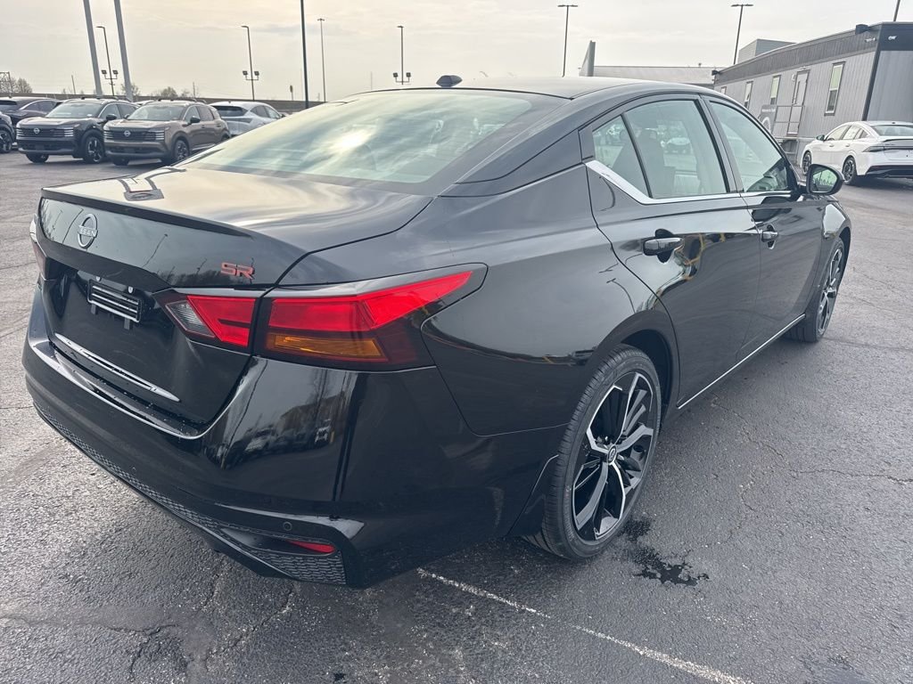 New 2026 Super Black Nissan SR image 3