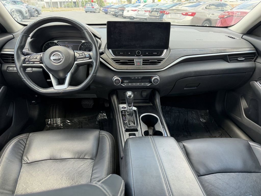 Used 2023 Black Nissan 2.5 SL image 10