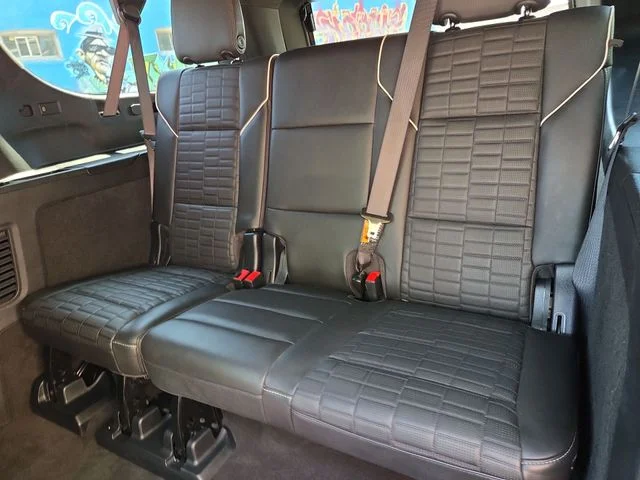 Used 2025 White Cadillac V-Series image 25