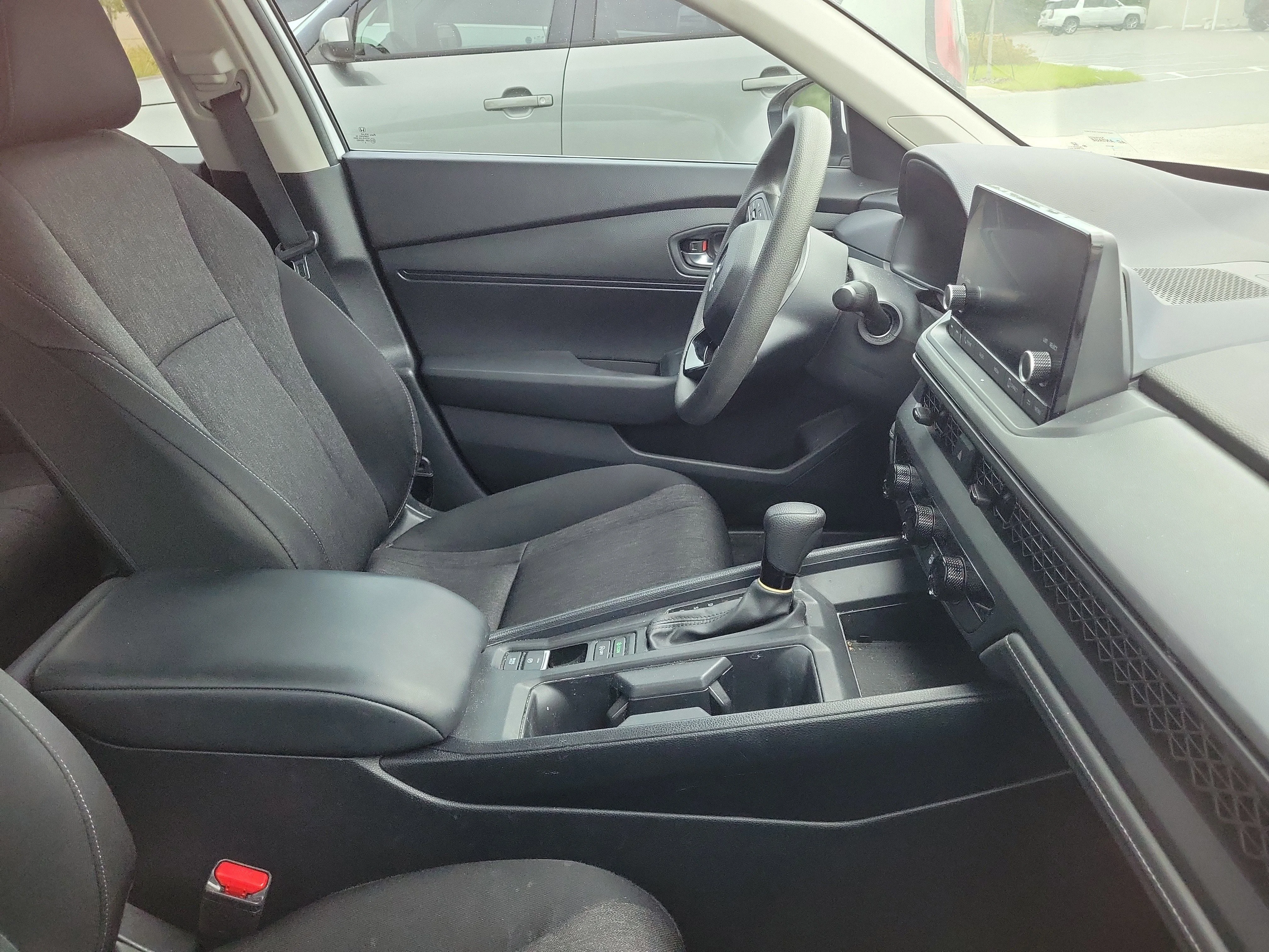 Used 2023 White Honda LX image 8
