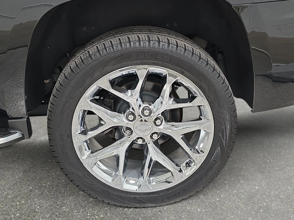 Used 2020 Black Chevrolet Premier image 33