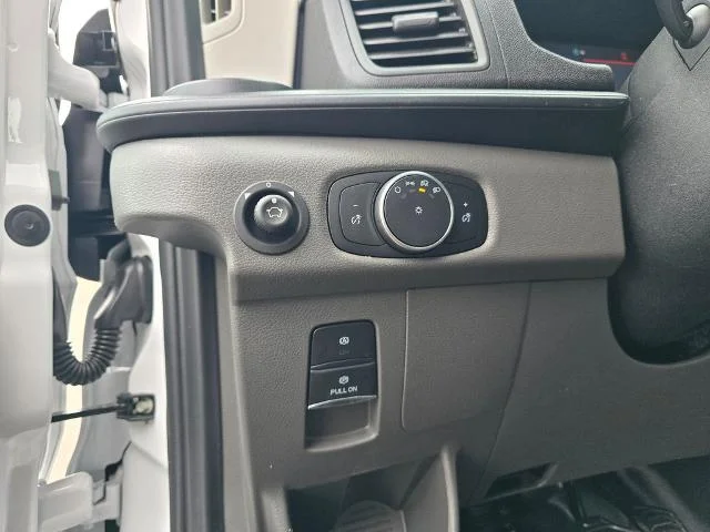 New 2026 Oxford White Ford Cargo Van image 42