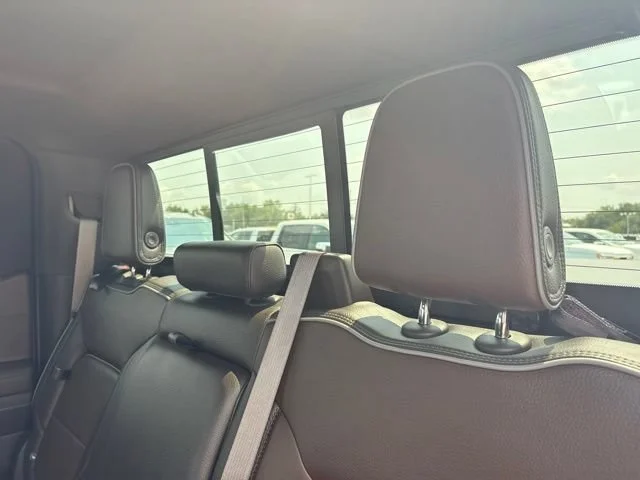 Used 2023 Onyx Black GMC Denali image 32