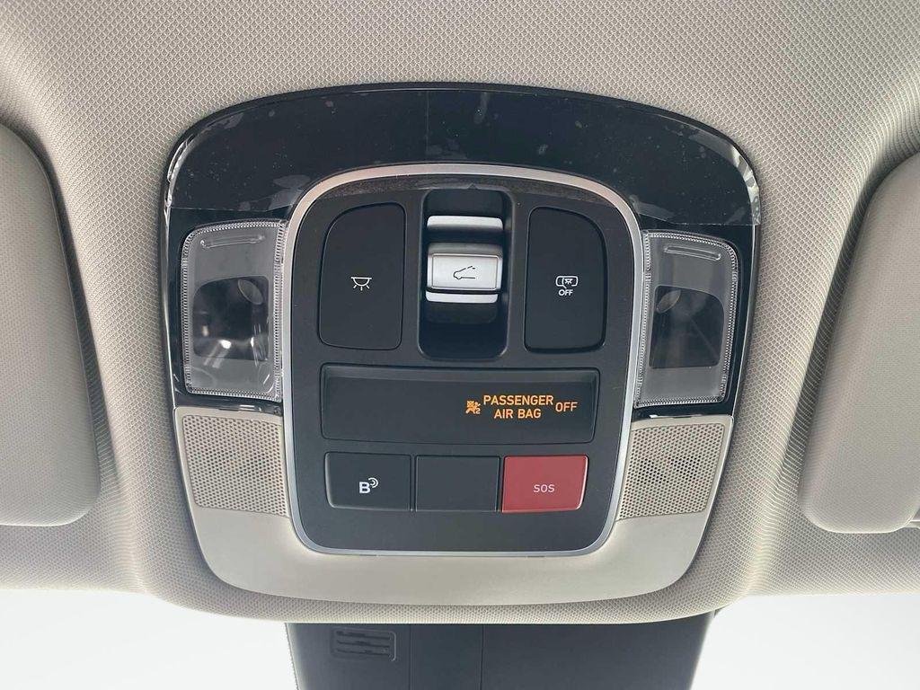 New 2026 White Hyundai SEL Premium FWD image 24