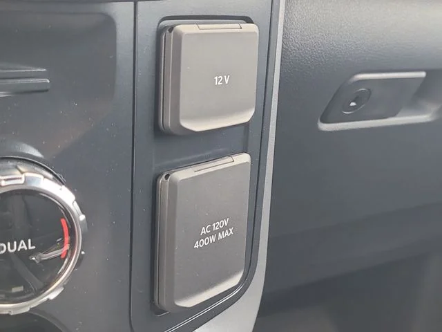 New 2026 Oxford White Ford Lariat image 26