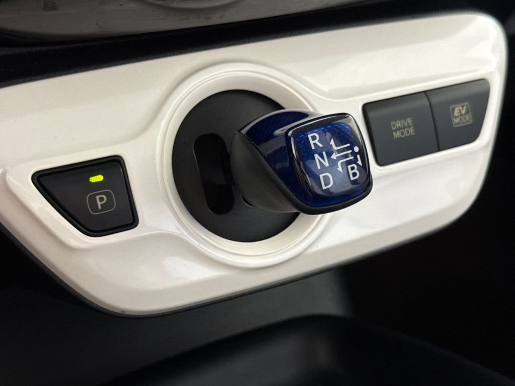2016 Toyota Prius Two Eco - Photo 19