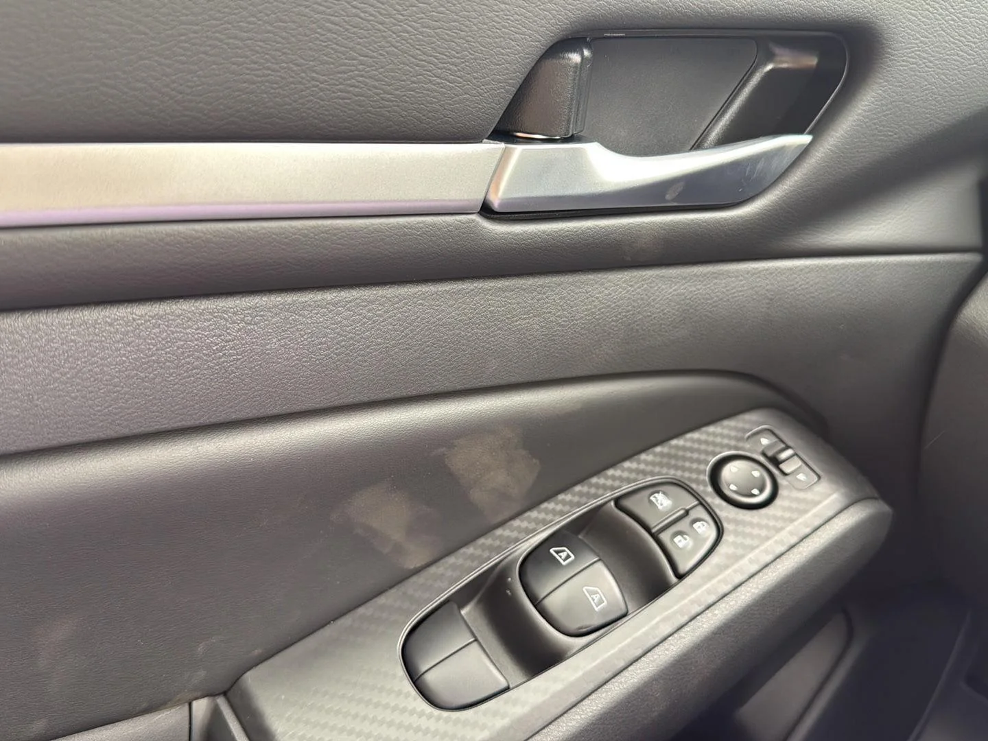 New 2026 Gray Sky Pearl Nissan SR image 25