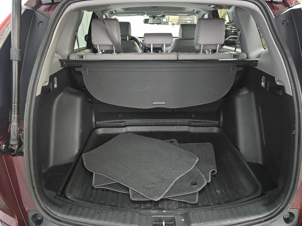 Used 2018 Red Honda Touring image 12