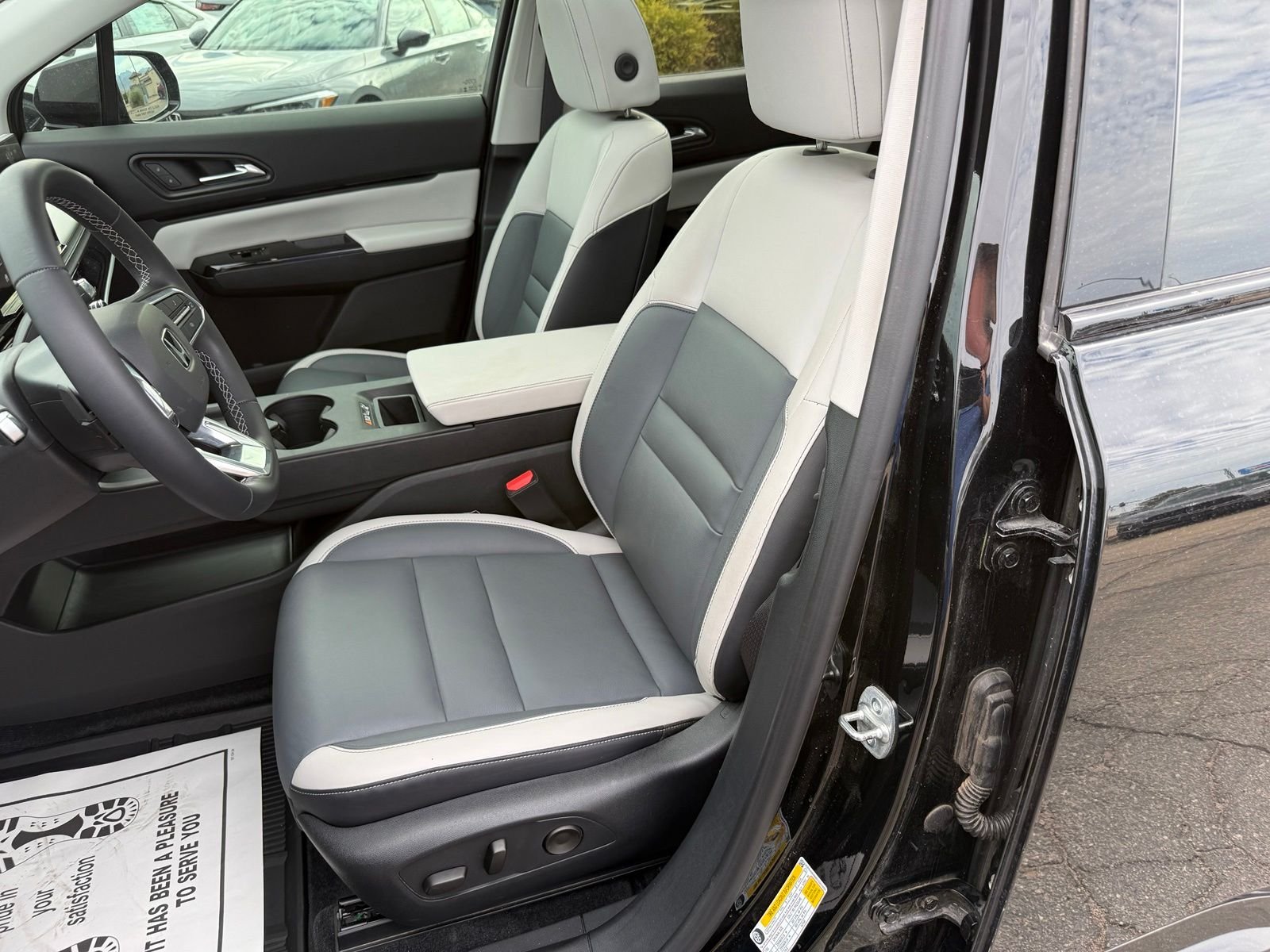 Certified Used 2025 Raven Black Honda Touring image 31