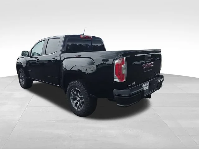 Used 2022 Onyx Black GMC AT4 - Cloth image 3