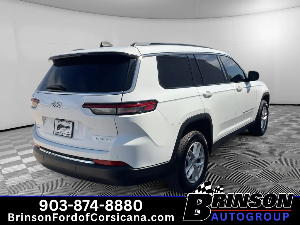 Used 2024 Bright White Clearcoat Jeep Laredo image 7