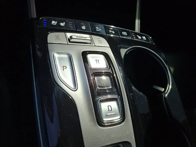Used 2022 Gray Hyundai Limited image 15
