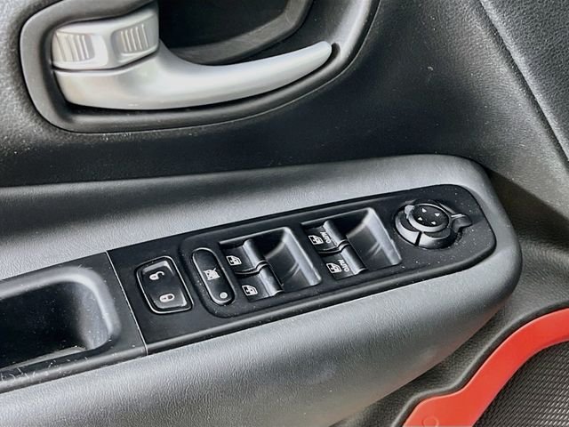 2023 Jeep Renegade Trailhawk - Photo 9