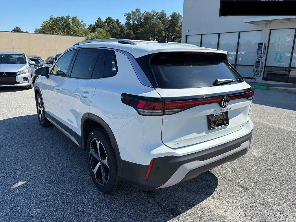 New 2025 Pure White Volkswagen 2.0T SE 4MOTION image 4