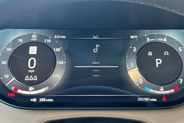 New 2026 Fuji White Land Rover SE image 24