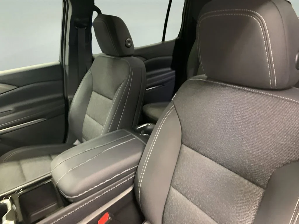 New 2026 Sterling Gray Metallic Chevrolet LT image 25