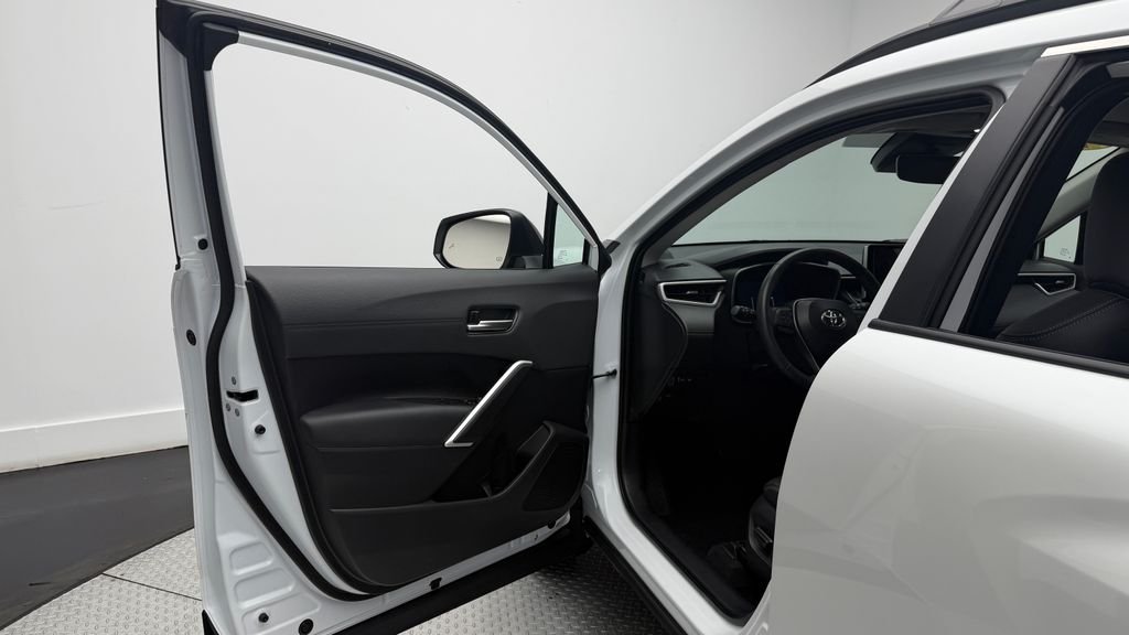 Used 2025 Beige Toyota XLE image 20
