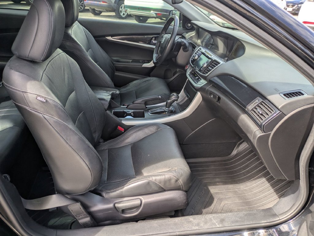 Used 2015 Black Honda EX-L image 25