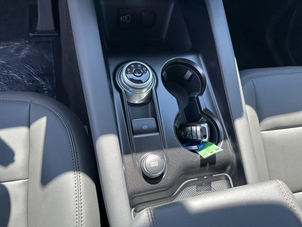 Used 2026 Vapor Blue Metallic Ford Active image 16