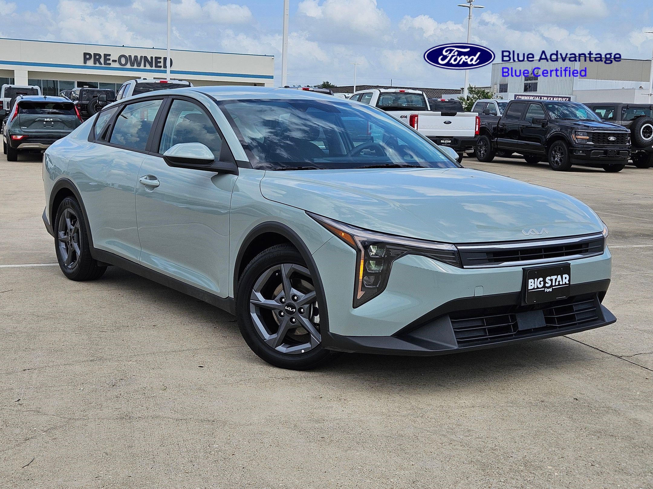 2025 Kia K4 LXS AT's photo