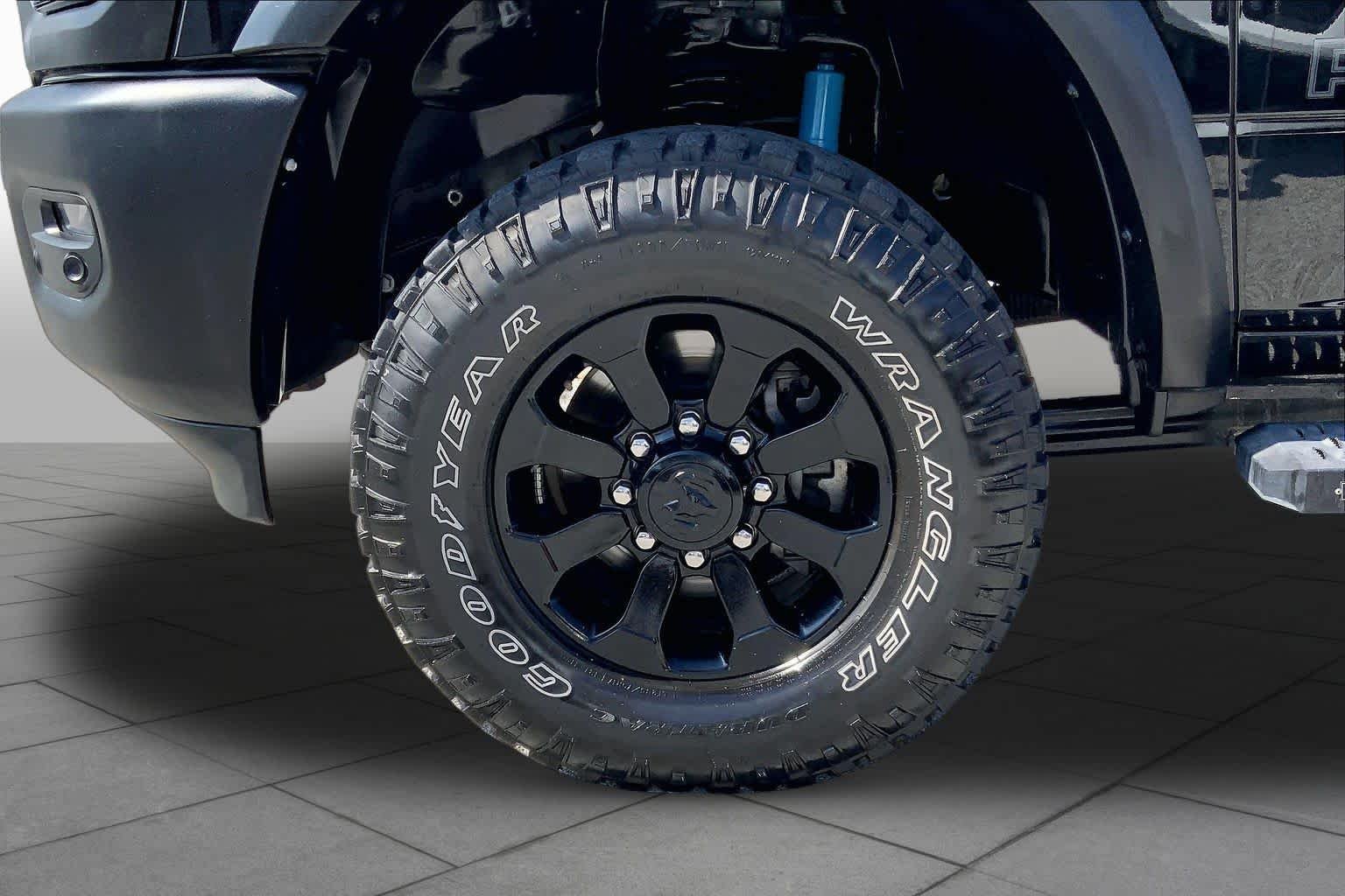 Used 2024 Diamond Black Crystal Pearlcoat Ram Power Wagon image 10