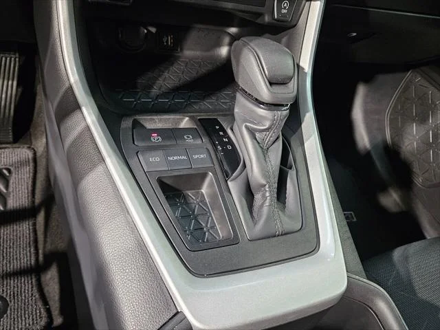 Certified Used 2024 ICE CAP Toyota  image 33