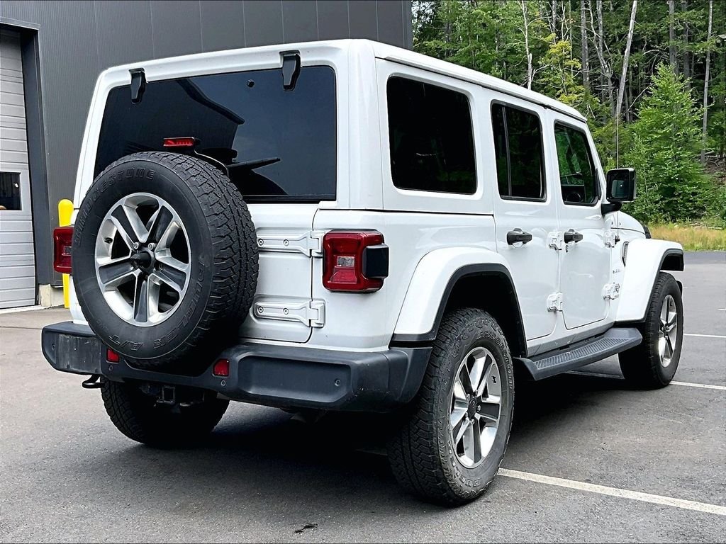 Used 2019 White Jeep Unlimited Sahara image 4