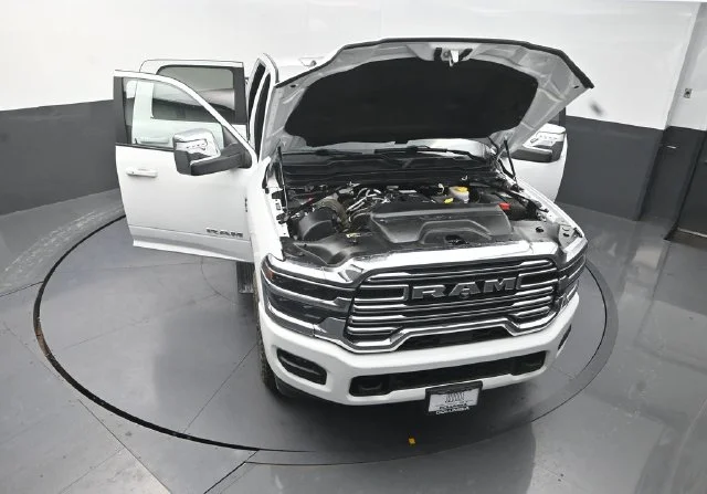 Used 2025 White Ram Laramie image 30