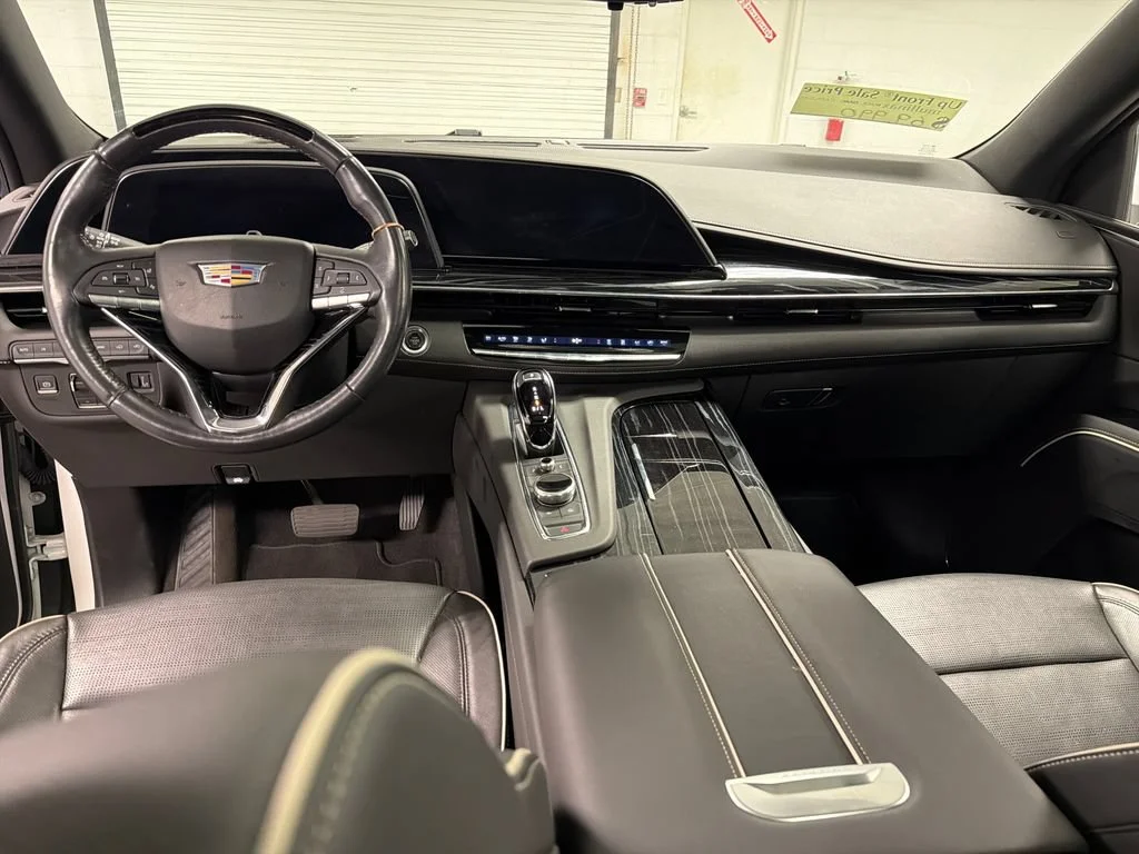2023 Cadillac Escalade Sport - Photo 33