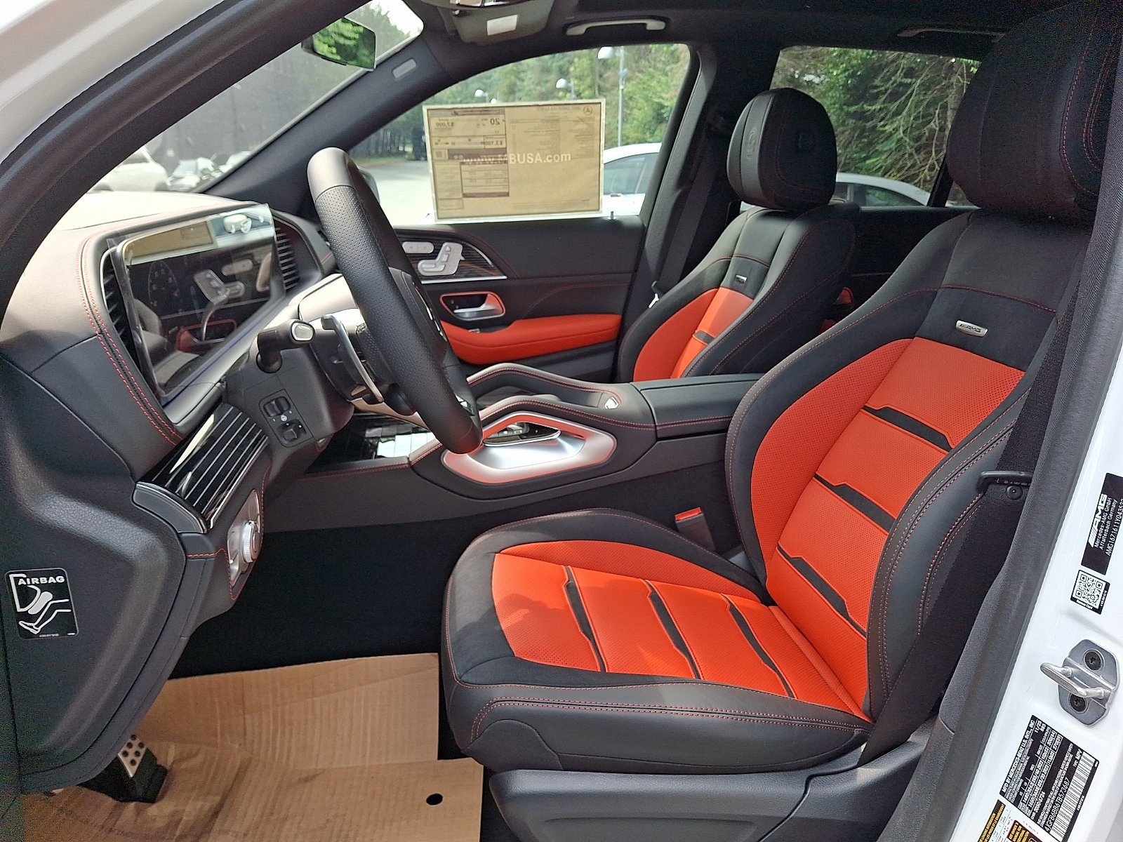 New 2026 MANUFAKTUR Moonlight White Metallic Mercedes-Benz AMG® GLE 53 4MATIC+ SUV image 35