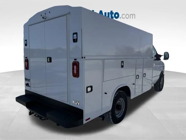 2026 Ford E-Series Cutaway Base - Photo 7