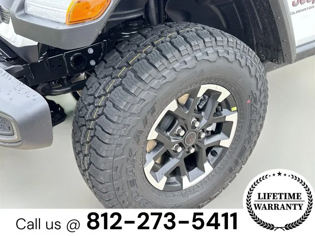 New 2025 White Jeep Rubicon image 29
