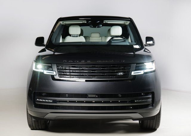 New 2026 Carpathian Grey Land Rover SE image 8