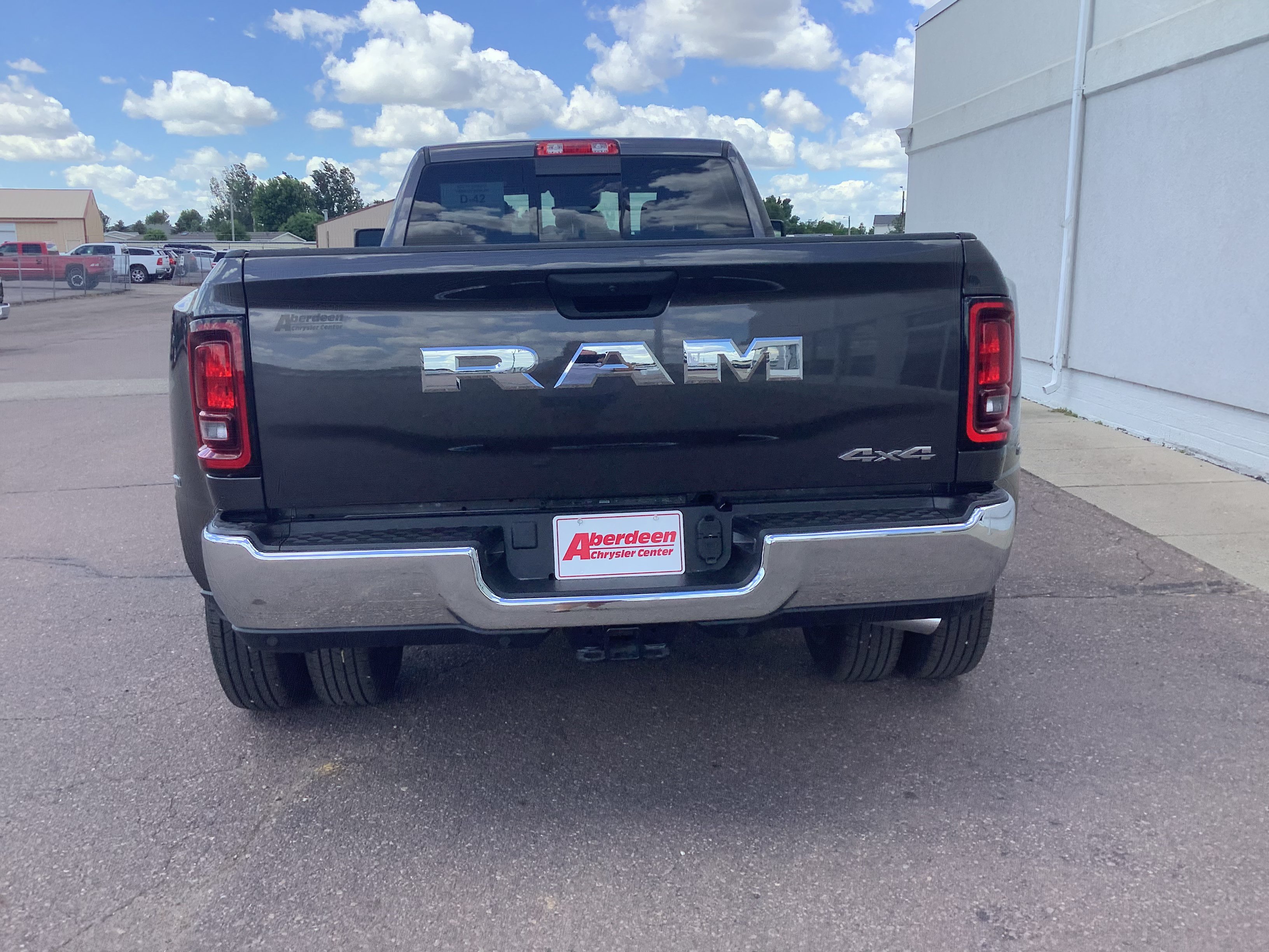 New 2026 Granite Crystal Metallic Clear-Coat Exterior Paint RAM Tradesman image 6
