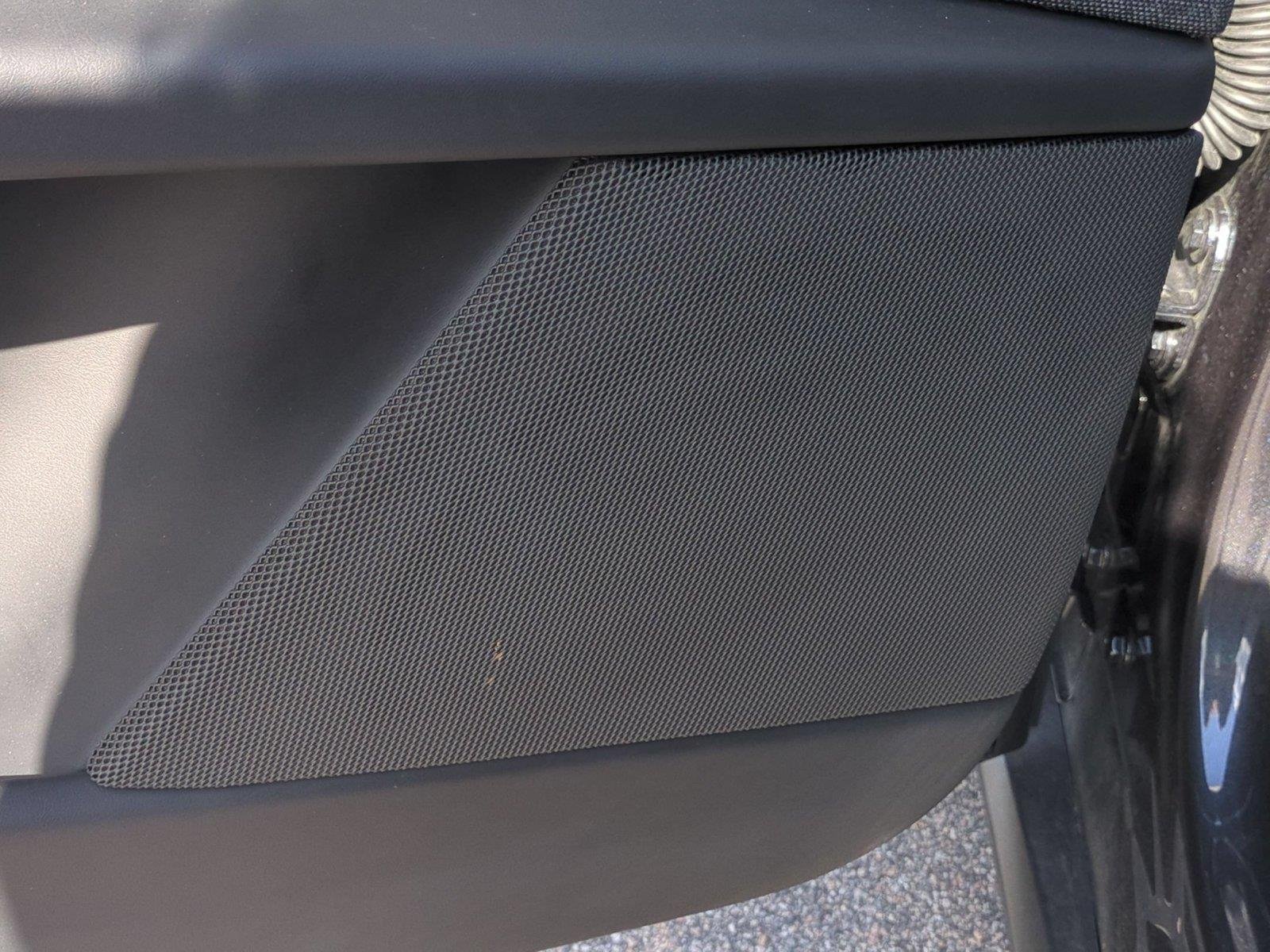 Used 2024  Tesla  image 16