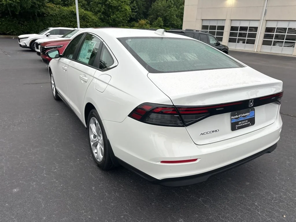 New 2026 Platinum White Pearl Honda LX image 5