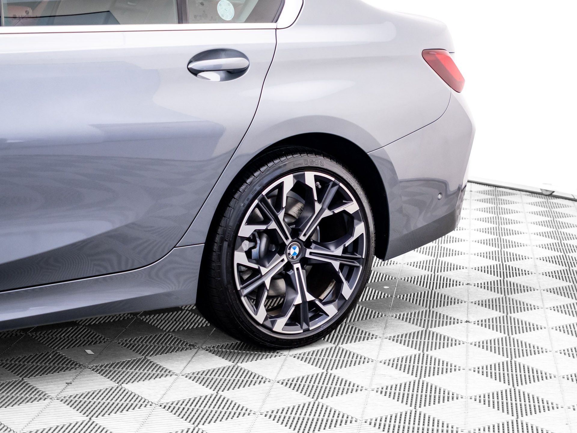 Certified Used 2025 Skyscraper Grey Metallic BMW 330i xDrive image 35